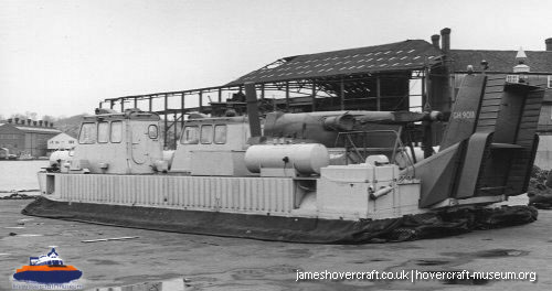 SRN6 being used in industry -  (credit: The <a href='http://www.hovercraft-museum.org/' target='_blank'>Hovercraft Museum Trust</a>).